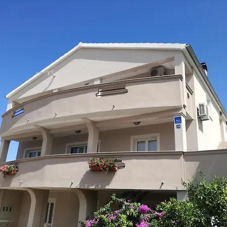 Juric Biograd Na Moru